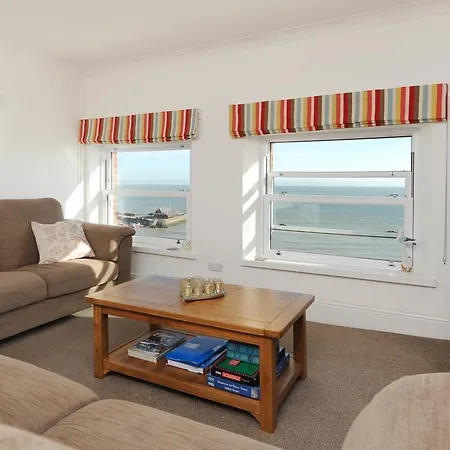 2 Bed Beach Front Apartment With Spectacular Views Overlooking Viking Bay Broadstairs Exterior photo