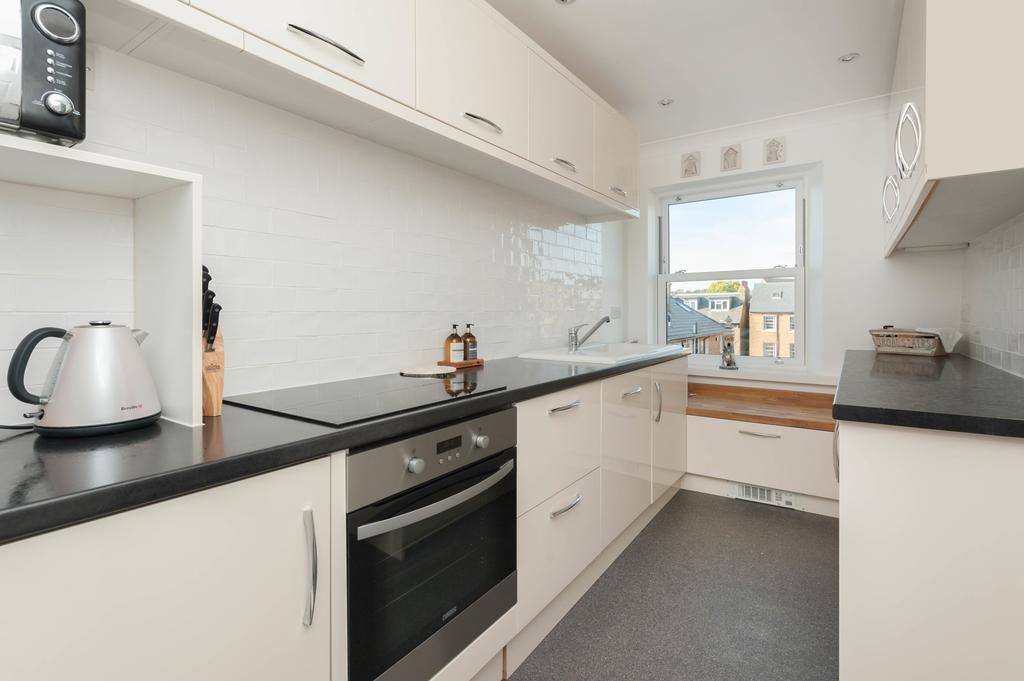 2 Bed Beach Front Apartment With Spectacular Views Overlooking Viking Bay Apartment